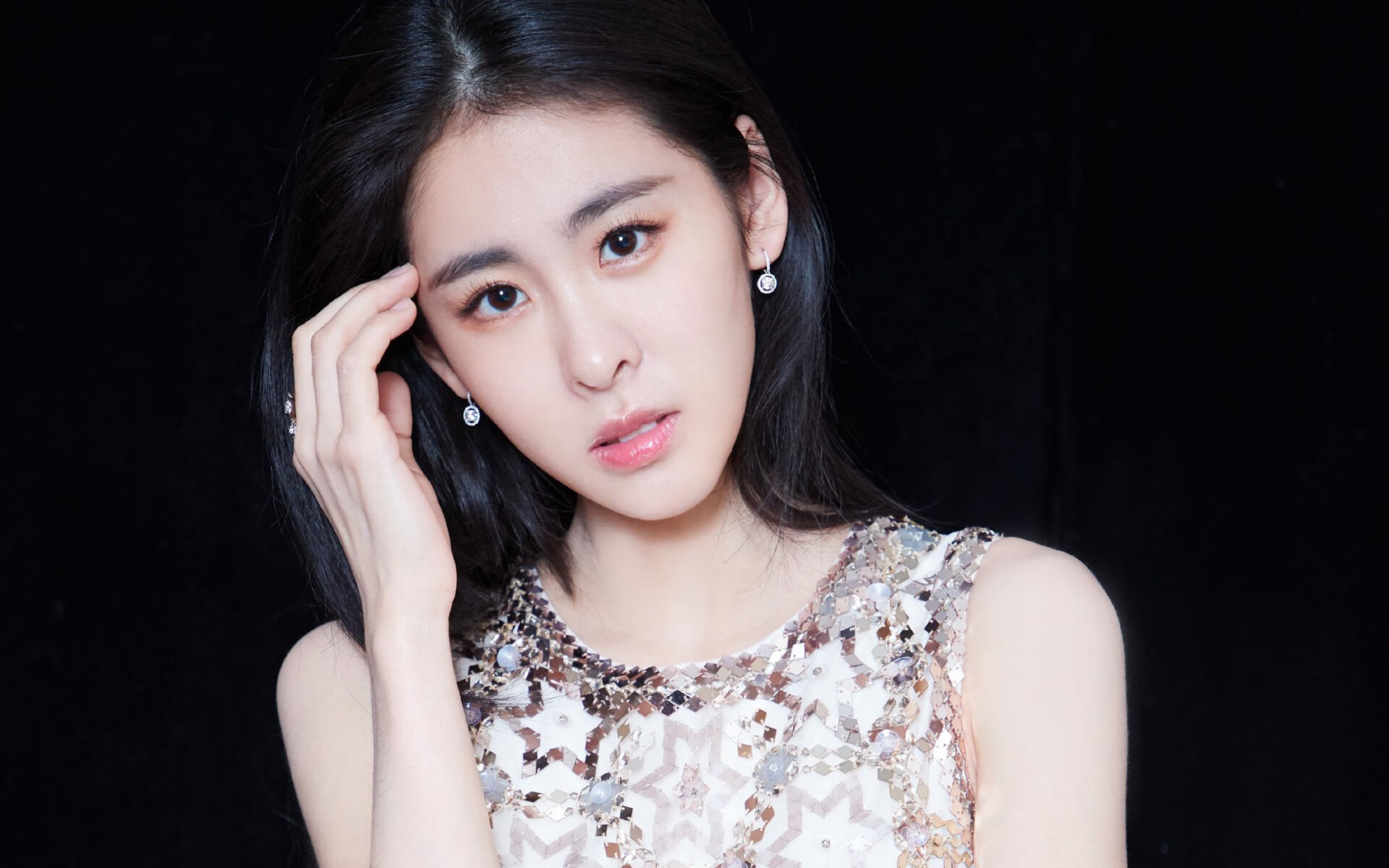 国家队夺冠国际热身赛 战术解读引热议,中国国家队热身赛直播